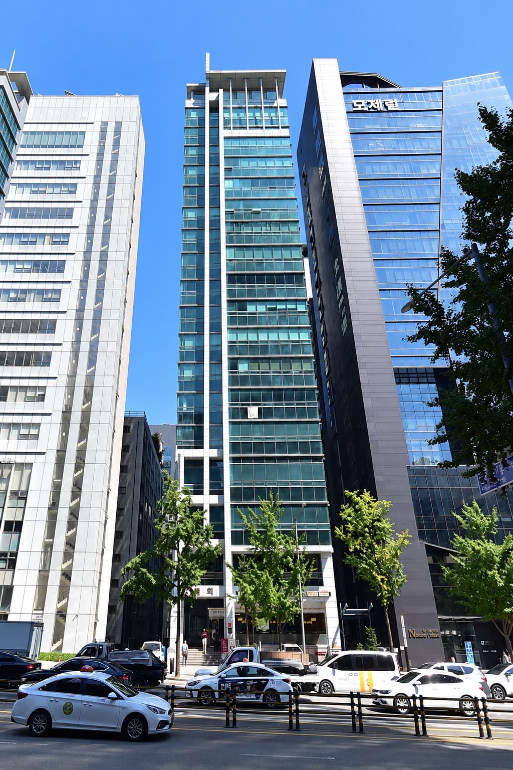 윤익빌딩 사진 1